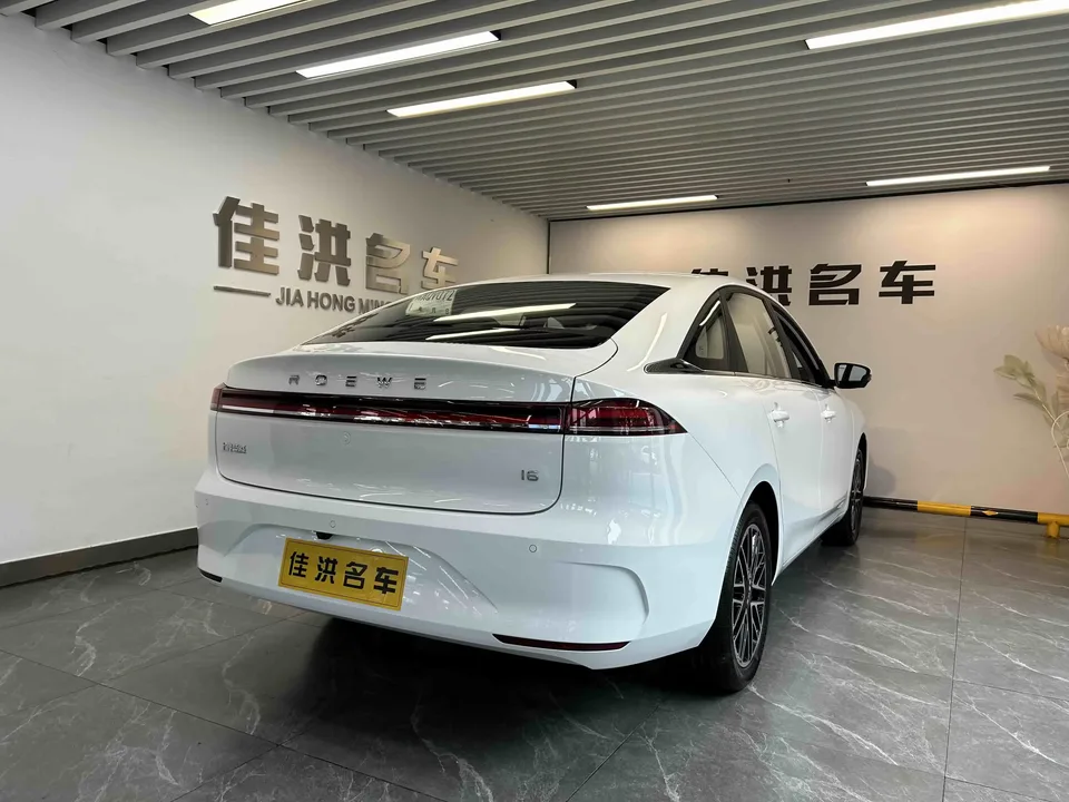 Roewe i6 Roewe i6 2026 1.5L Luxury Edition 2026 — миниатюра 2