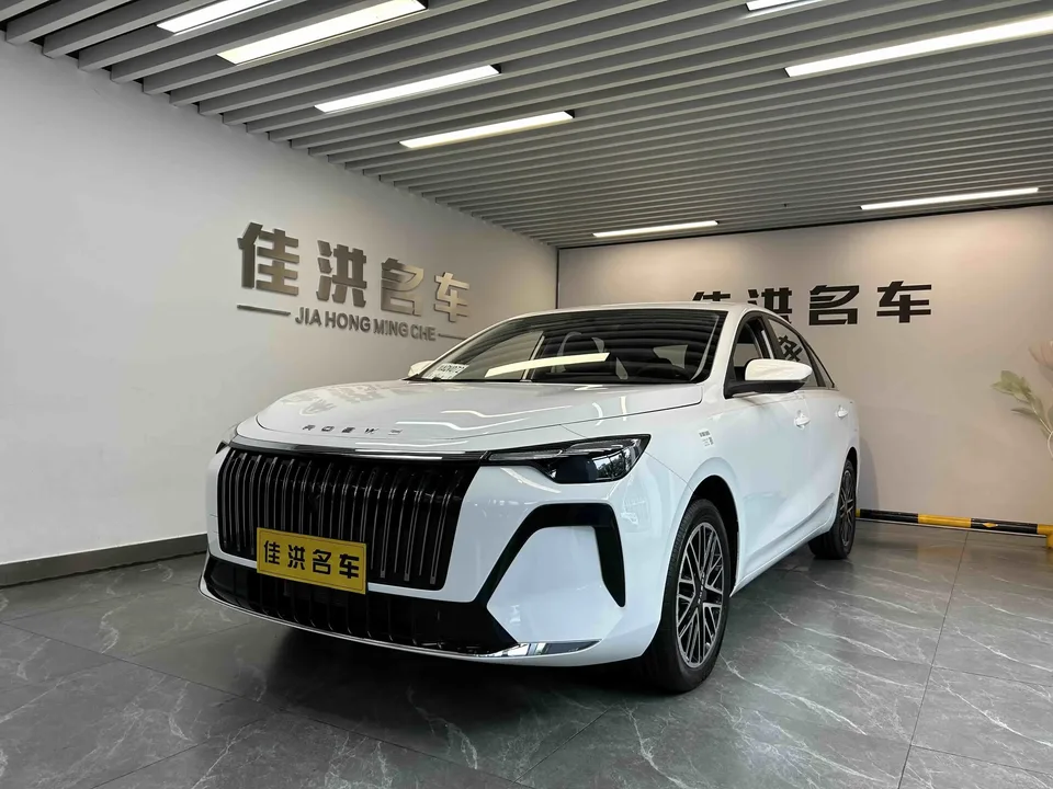 Roewe i6 Roewe i6 2026 1.5L Luxury Edition 2026 — фото 1, купить с доставкой в Москву