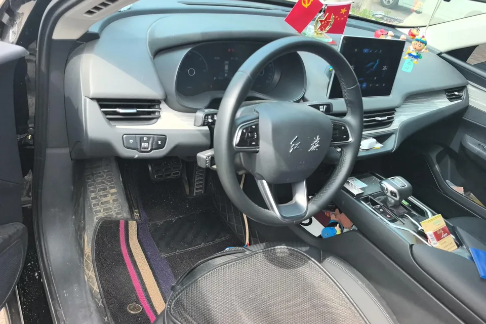Hongqi E-QM5 Hongqi E-QM5 2024 500km travel version 100kW 2025 — thumbnail 4