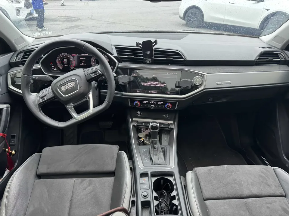 Audi Q3 Audi Q3 2022 35 TFSI Stylish Dynamic 2022 — thumbnail 4