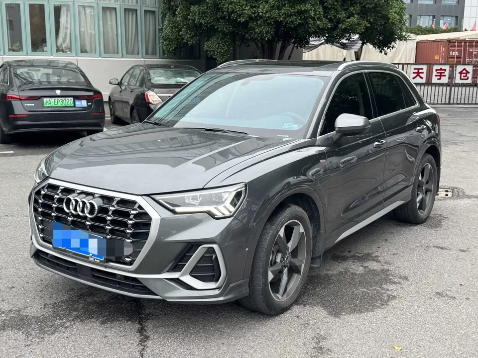 Audi Q3 Audi Q3 2022 35 TFSI Stylish Dynamic 2022 — photo 1, buy with delivery to Moscow