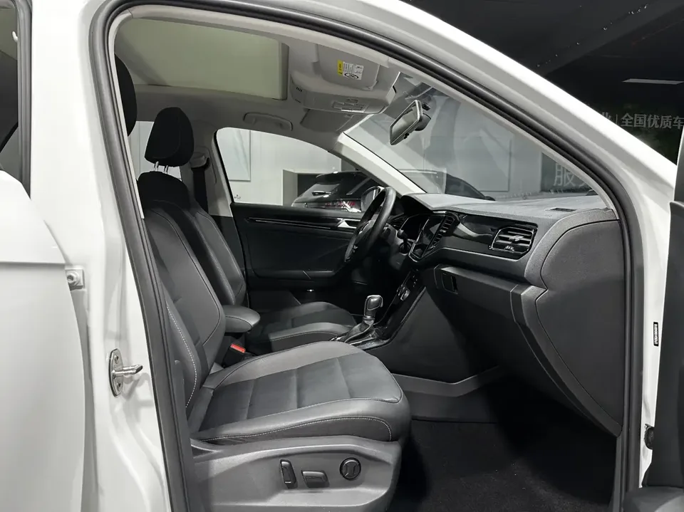 Volkswagen T-Roc TANG 2022 280TSI DSG 2WD Comfort PLUS 2022 — thumbnail 5