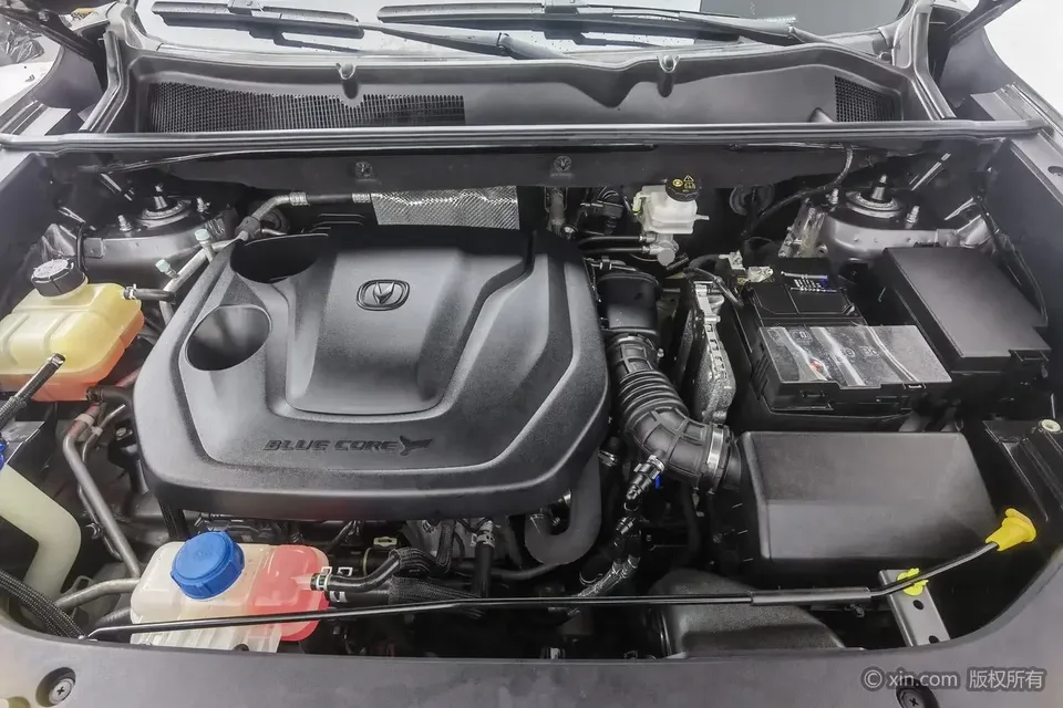 Changan CS75PLUS Changan CS75 PLUS 2023 The third generation 1.5T automatic premium model 2023 — thumbnail 2