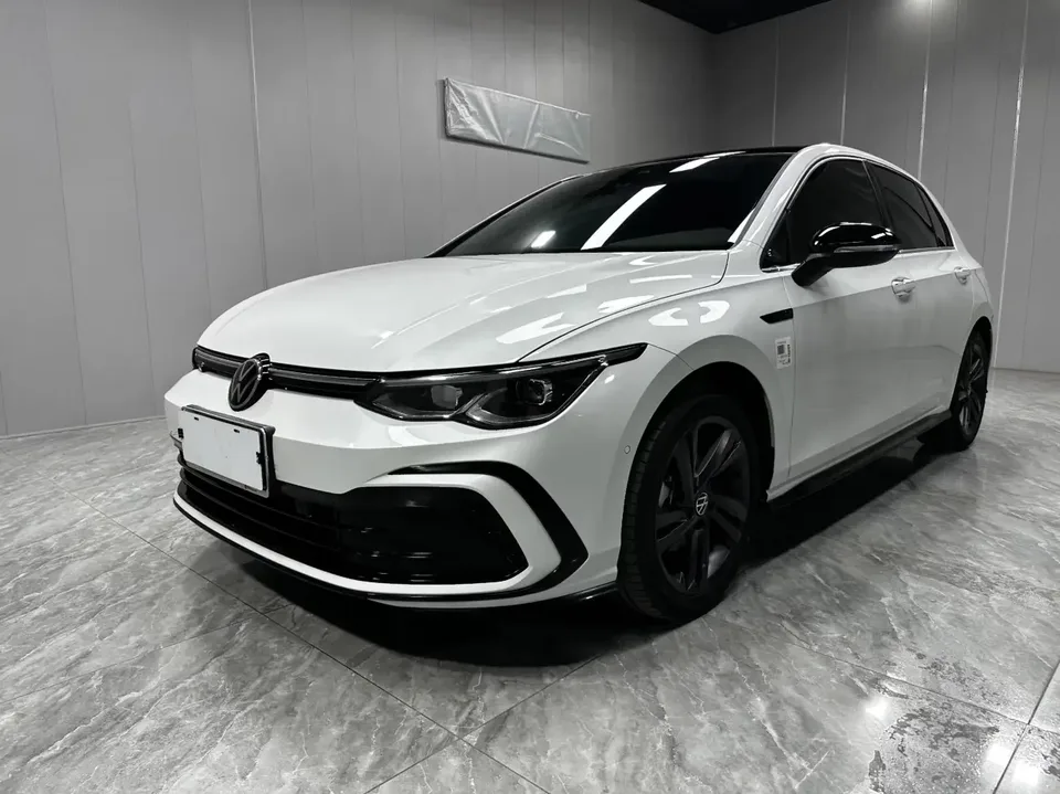 Volkswagen Golf golf 2021 280TSI DSG R-Line 2022 — фото 1, купить с доставкой в Москву