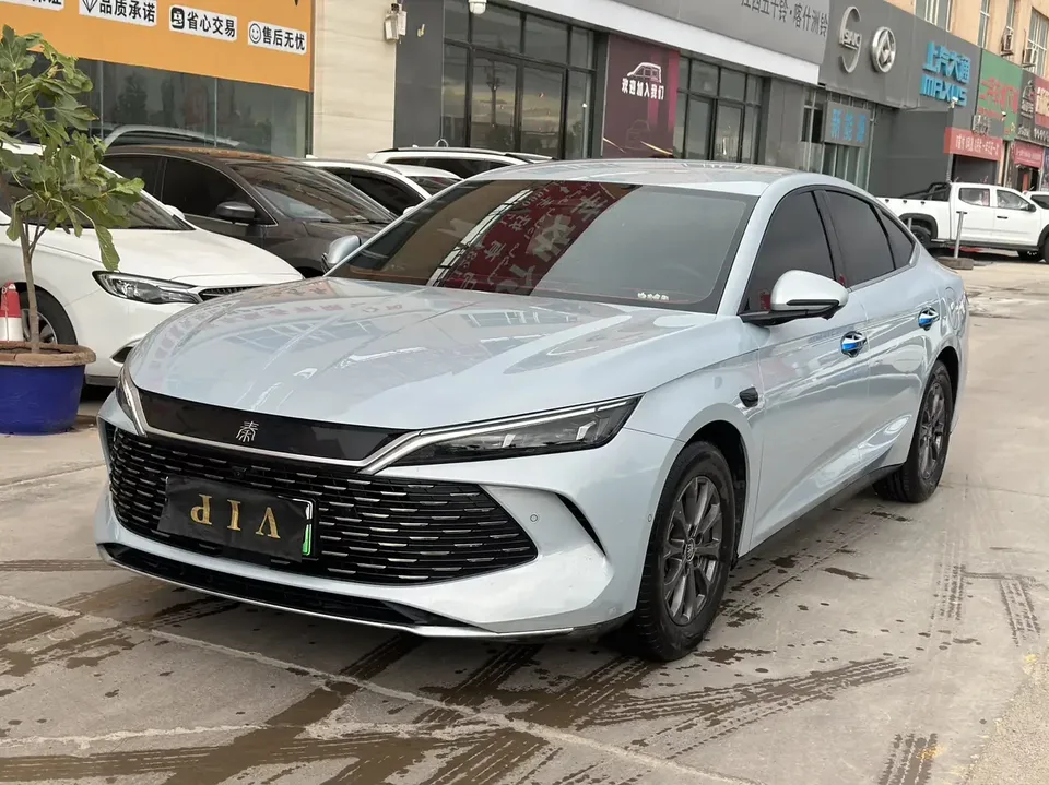 BYD Qin L DM Qin L DM 2025 Intelligent Driving Edition DM-i 80KM Leading Edition 2025 — photo 1, buy with delivery to Moscow