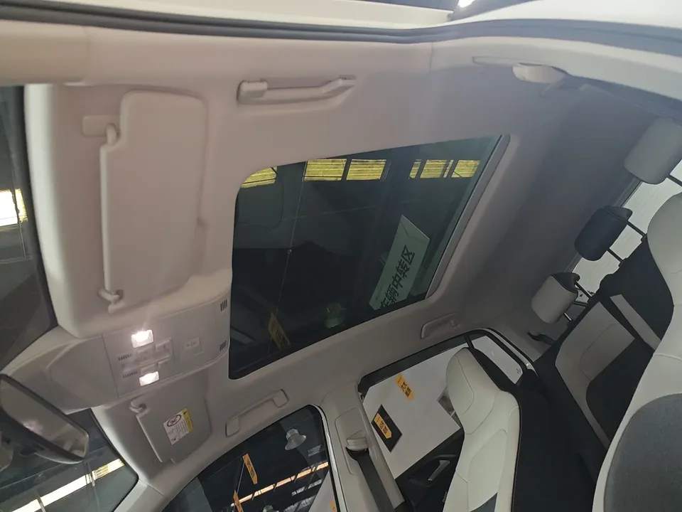 Volkswagen Tharu tuyue 2025 New 1.5L Sharp Edition 2025 — thumbnail 5