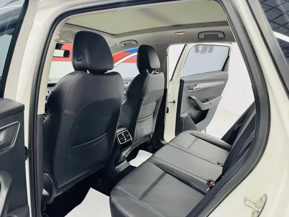 Skoda Karoq Korok 2023 TSI280 Premium Edition 2022 — thumbnail 4