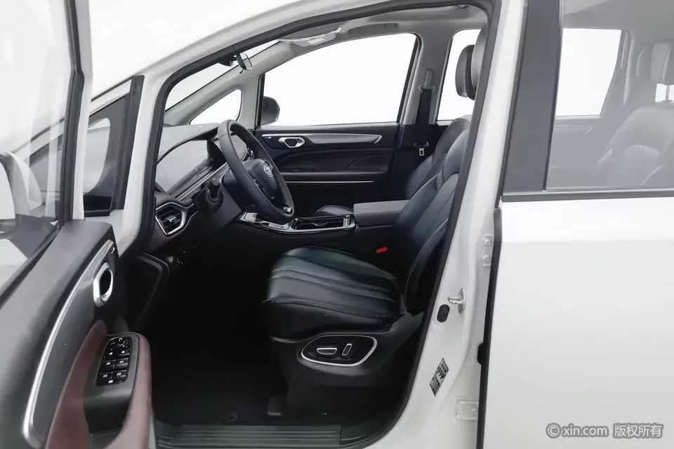 GAC Trumpchi M6 Trumpchi M6 2023 PRO 270T WDCT Deluxe Edition 2024 — thumbnail 5