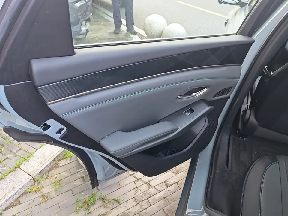 BYD Qin L DM Qin L DM 2025 Intelligent Driving Edition DM-i 80KM Leading Edition 2025 — thumbnail 5