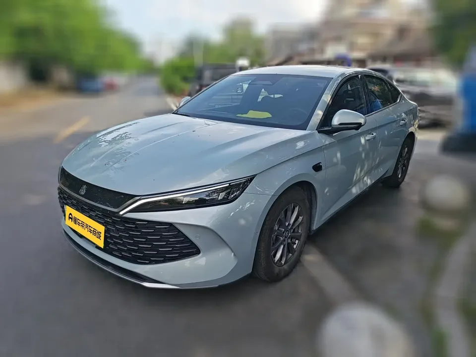 BYD Qin L DM Qin L DM 2025 Intelligent Driving Edition DM-i 80KM Leading Edition 2025 — photo 1, buy with delivery to Moscow