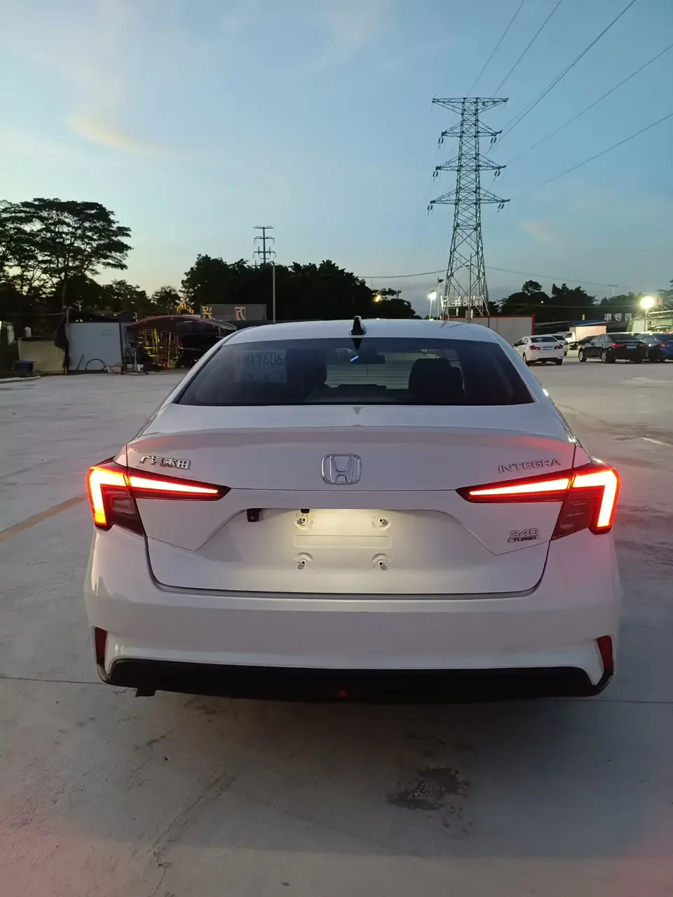 Honda Integra Style 2022 240TURBO CVT Phantom Night Tech Edition 2022 — thumbnail 2