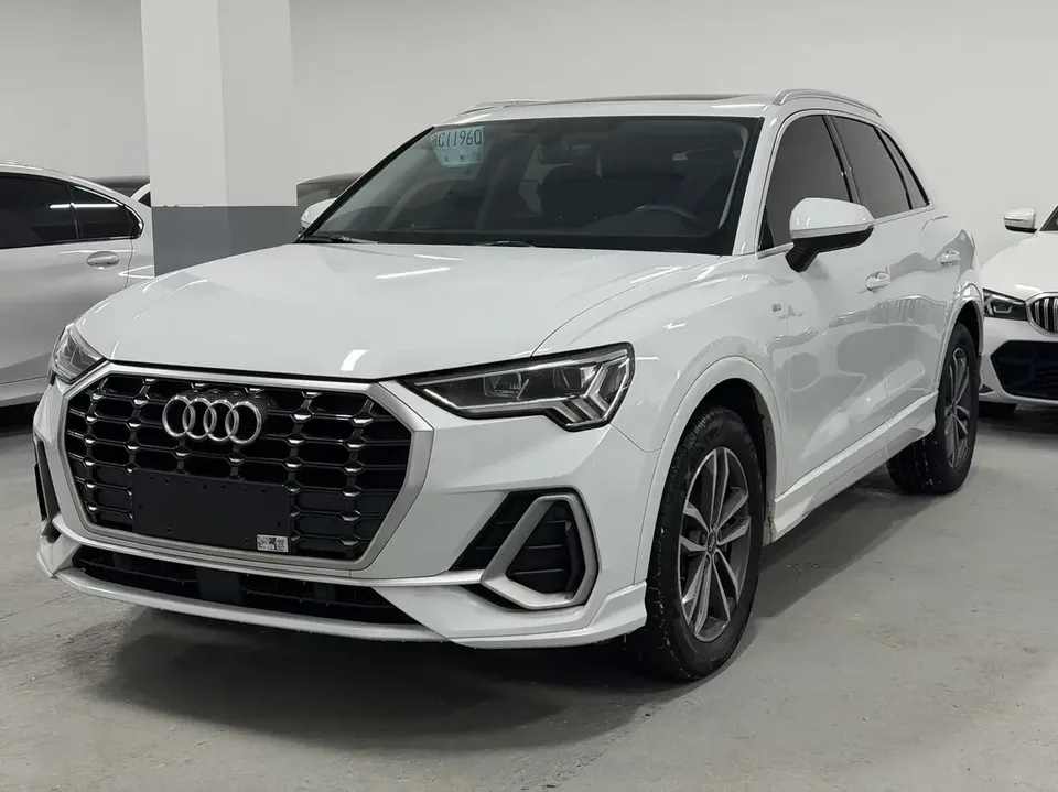 Audi Q3 Audi Q3 2022 35 TFSI Progressive Dynamic 2022 — photo 1, buy with delivery to Moscow