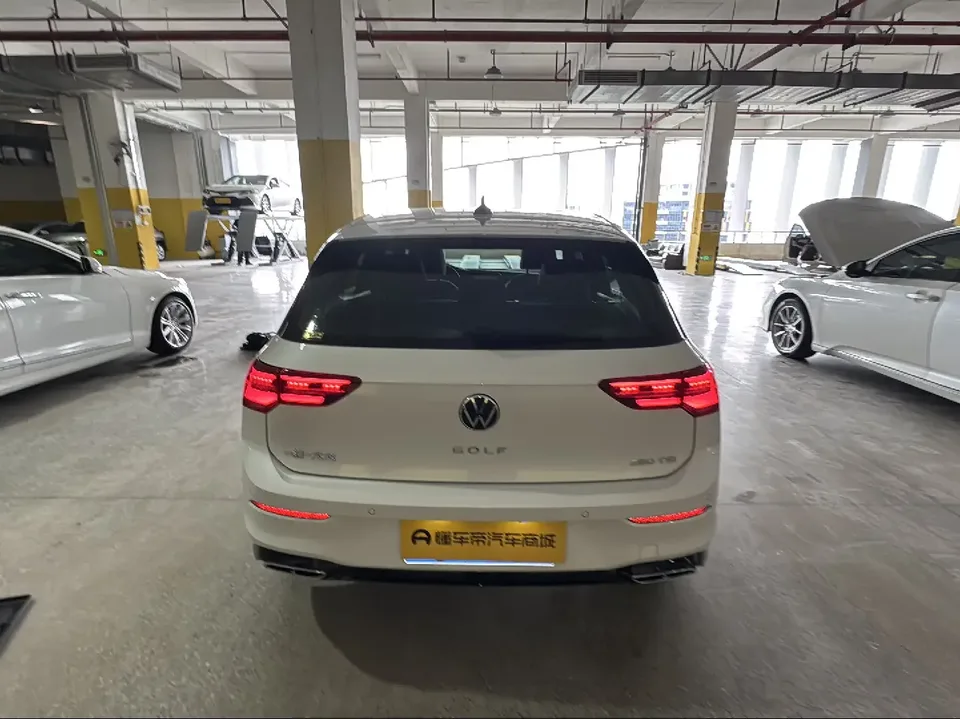 Volkswagen Golf golf 2023 280TSI DSG R-Line Lite 2024 — миниатюра 2