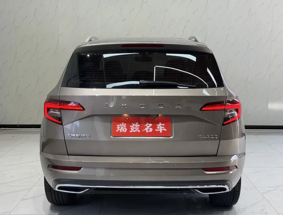 Skoda Karoq Korok 2022 TSI280 Luxury Edition 2022 — thumbnail 2