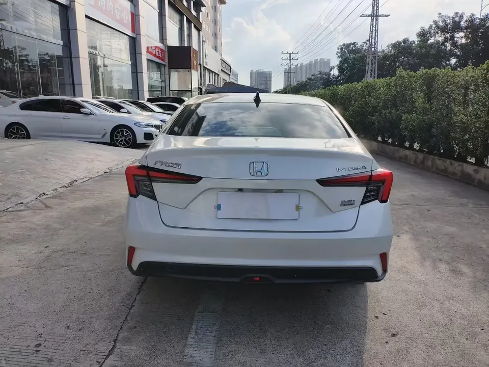 Honda Integra Style 2023 240TURBO CVT Deluxe Edition 2024 — thumbnail 2