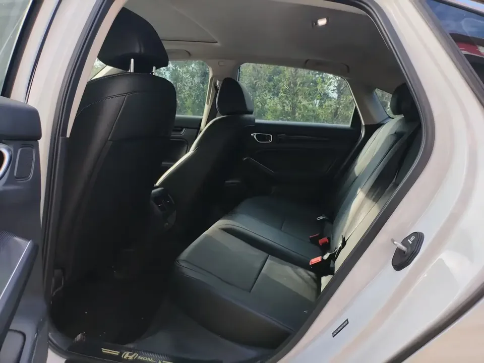 Honda Integra Style 2023 240TURBO CVT Deluxe Edition 2024 — thumbnail 3