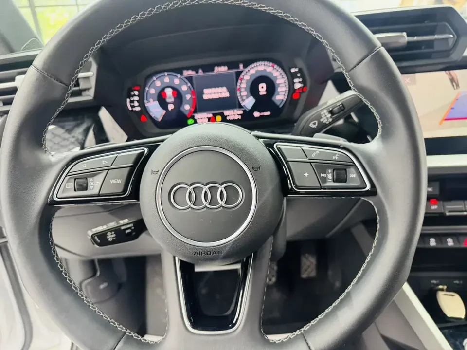 Audi A3 Audi A3 2022 Sportback 35 TFSI Stylish and sporty 2023 — thumbnail 3