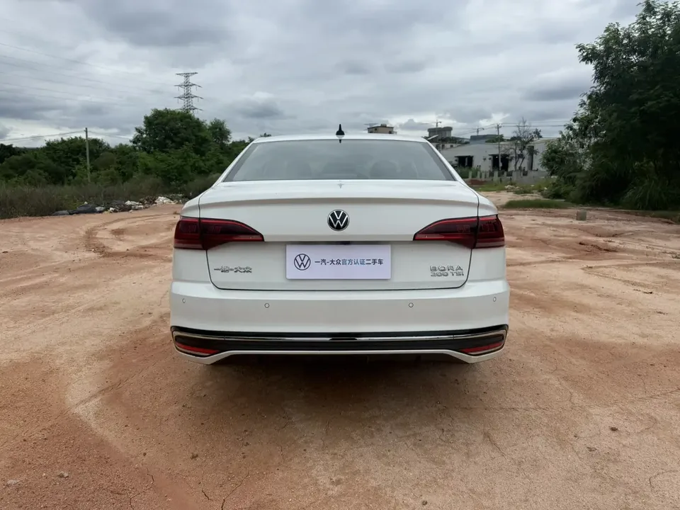 Volkswagen Bora Bora 2024 200TSI DSG Joy Travel PRO Edition 2024 — thumbnail 2
