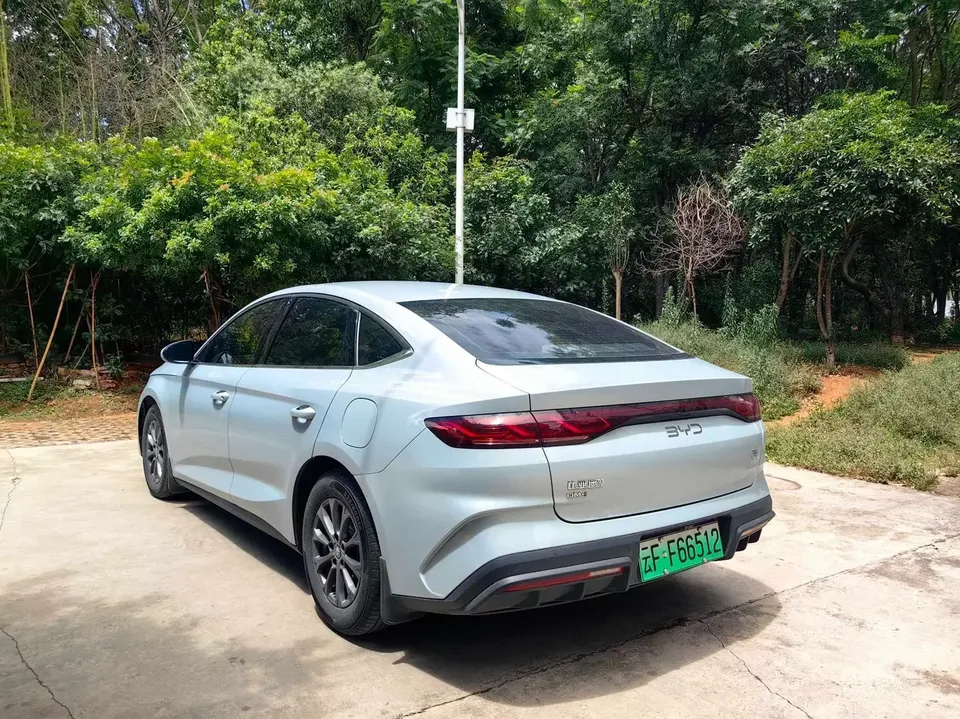 BYD Qin L DM Qin L DM 2024 DM-i 80KM Leading Type 2024 — thumbnail 2