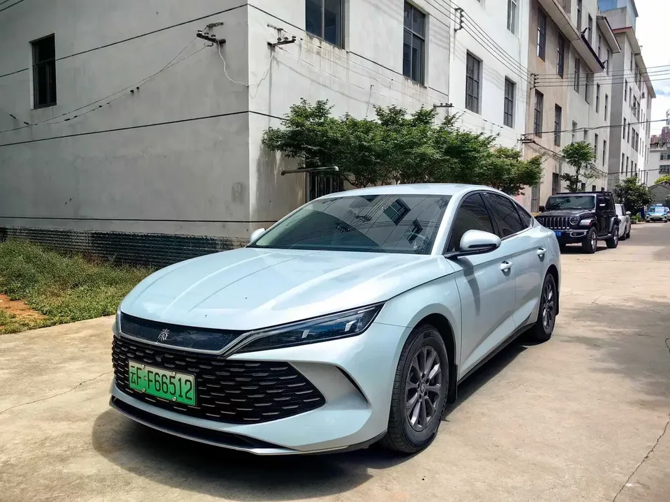 BYD Qin L DM Qin L DM 2024 DM-i 80KM Leading Type 2024 — photo 1, buy with delivery to Moscow