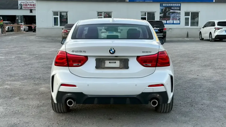 BMW 1 Series BMW 1 Series 2023 120i M Sport 2023 — thumbnail 2
