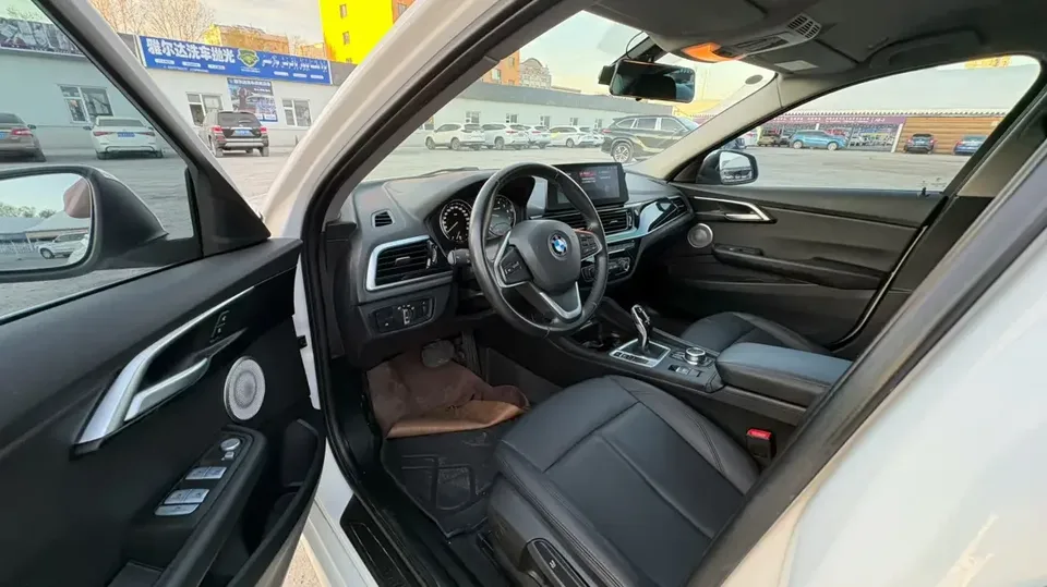 BMW 1 Series BMW 1 Series 2023 120i M Sport 2023 — thumbnail 5