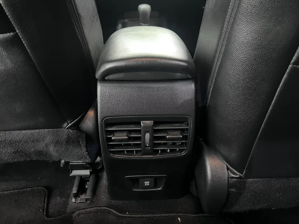 Toyota Levin Lei Ling 2022 TNGA 1.5L Leading Edition 2022 — thumbnail 3