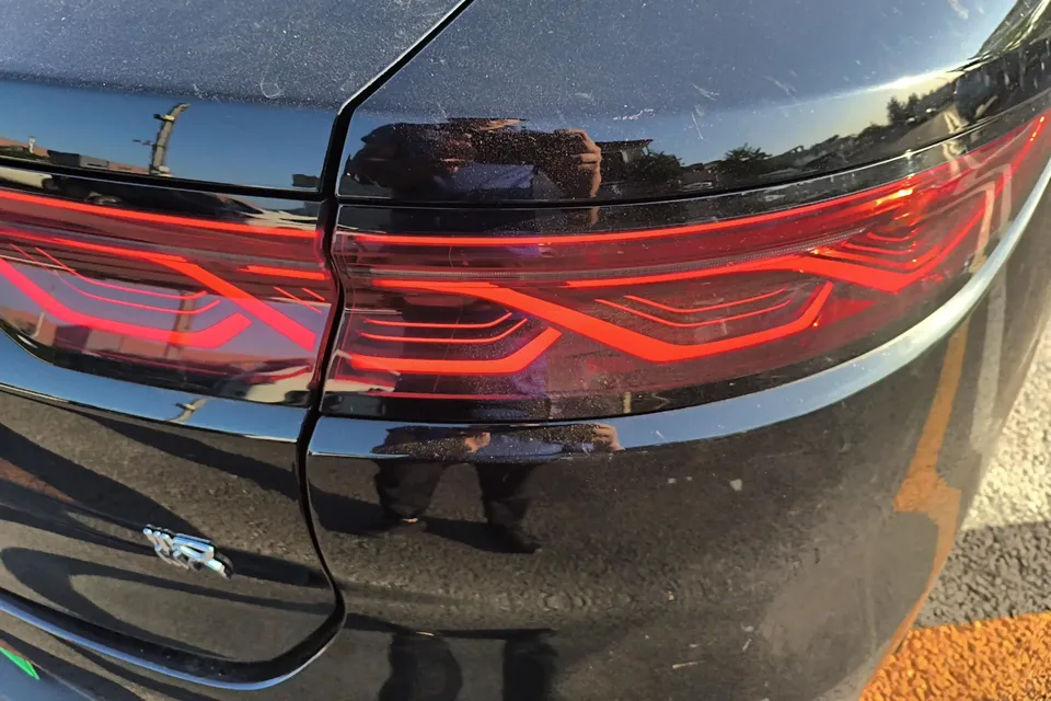 BYD Han DM Chinese DM 2024 DM-i Honor Edition 121KM Premium 2024 — thumbnail 3