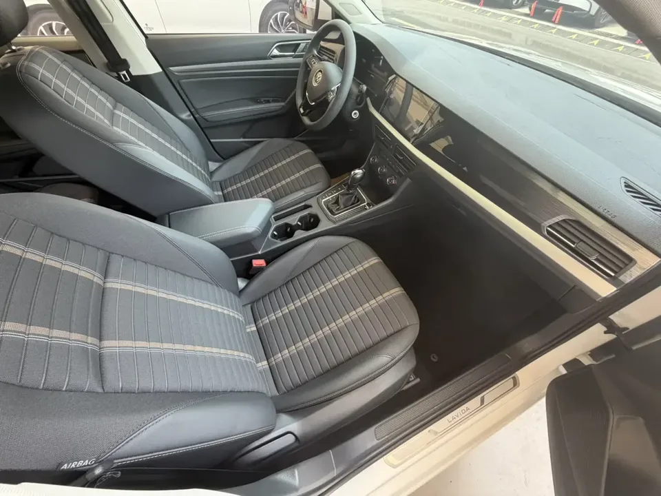 Volkswagen Lavida Lavida 2022 280TSI DSG Comfort Edition 2022 — thumbnail 4