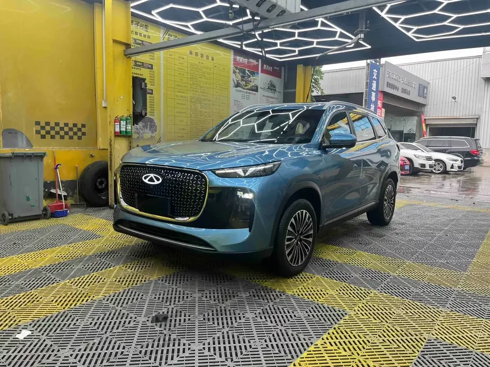 Chery Tiggo 8 PLUS C-DM Tiggo 8 PLUS C-DM 2025 1.5T Premium 2026 — photo 1, buy with delivery to Moscow