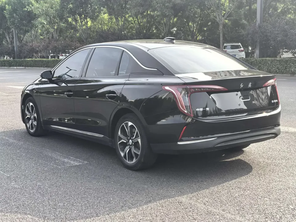Hongqi E-QM5 Hongqi E-QM5 2023 Modified basic travel version 2023 — thumbnail 4