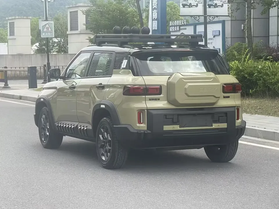 Geely Cowboy cowboy 2025 1.5TD Fun Wild Edition 2024 — thumbnail 2