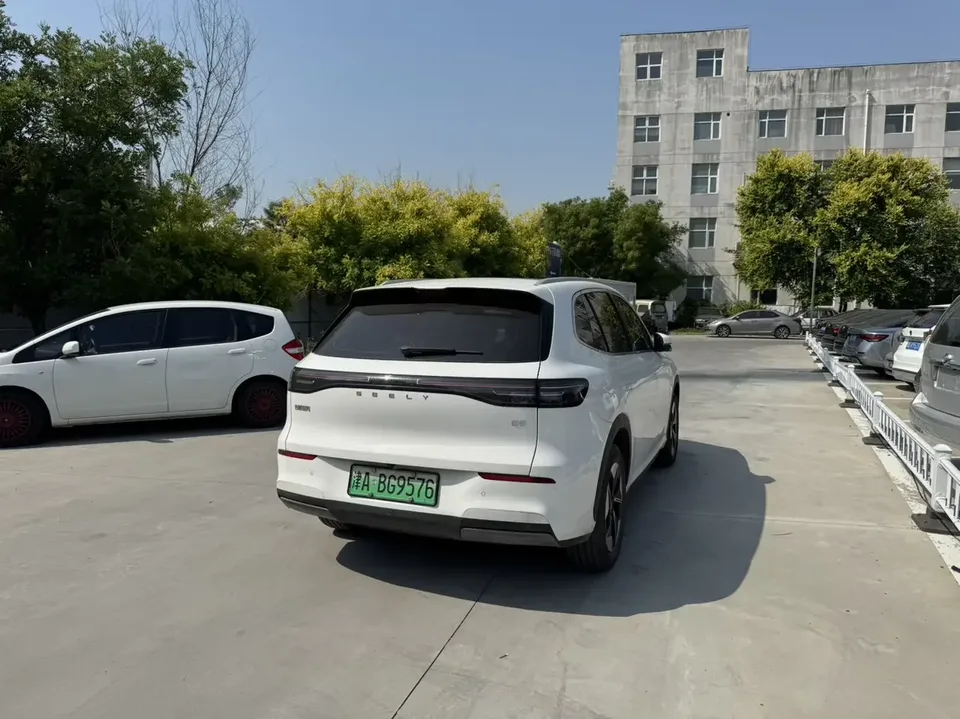Geely Galaxy E5 Galaxy E5 2024 530km Exploration+ 2025 — thumbnail 2