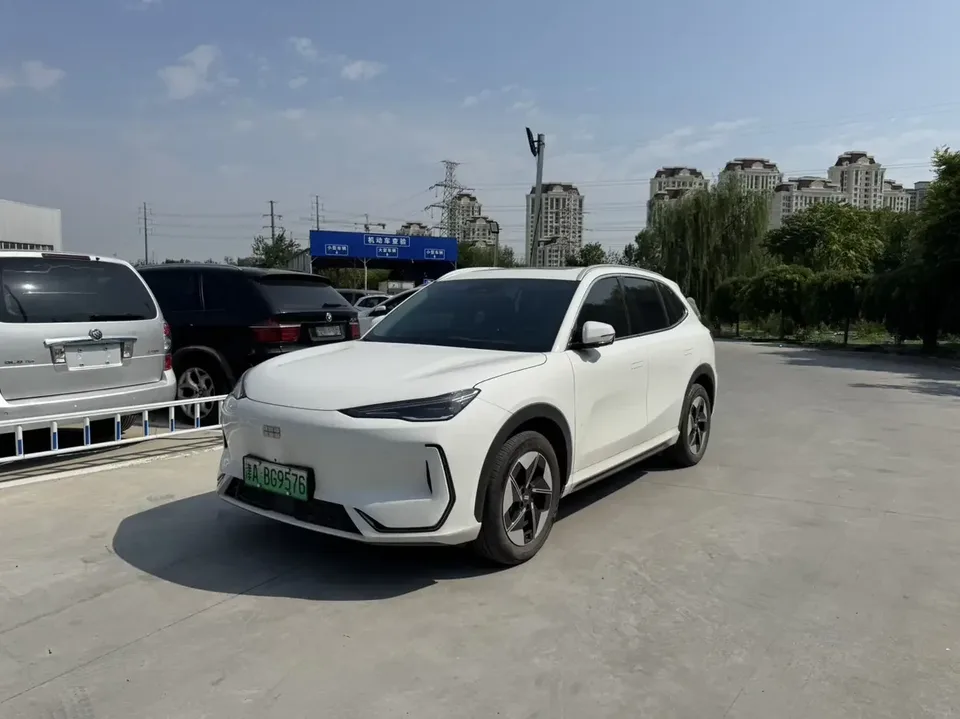 Geely Galaxy E5 Galaxy E5 2024 530km Exploration+ 2025 — photo 1, buy with delivery to Moscow