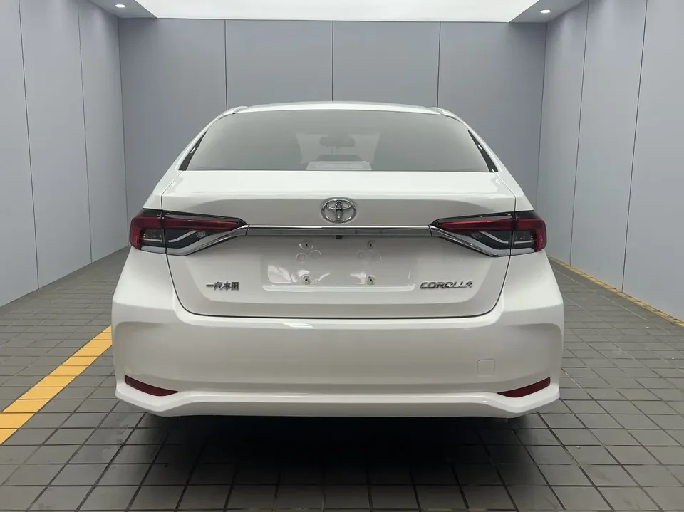 Toyota Corolla Corolla 2021 1.5L CVT Elite Edition 2023 — thumbnail 2