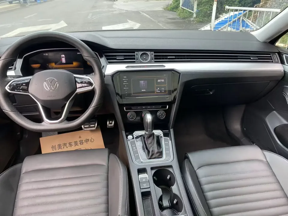 Volkswagen Magotan Magotan 2023 2 millionth anniversary edition 280TSI DSG comfort model 2024 — thumbnail 5