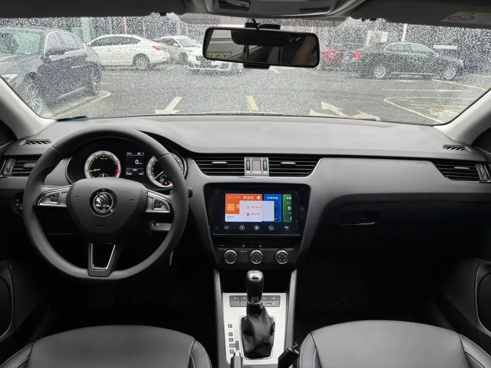 Skoda Octavia Octavia 2021 1.5L Automatic Comfort Edition 2022 — thumbnail 3
