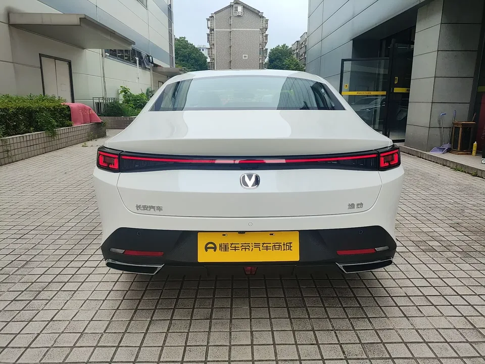 Changan Escape Escape 2025 1.5T DCT 500Bar Premium 2026 — thumbnail 2
