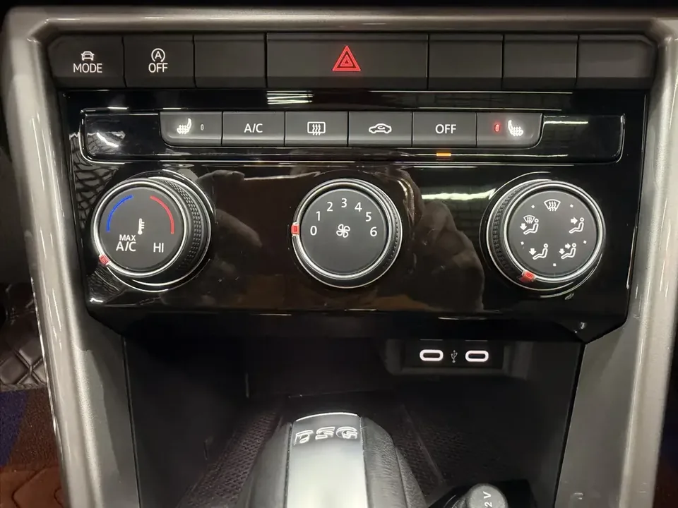 Volkswagen T-Roc TANG 2022 280TSI DSG 2WD R-Line Pro PLUS 2022 — thumbnail 3