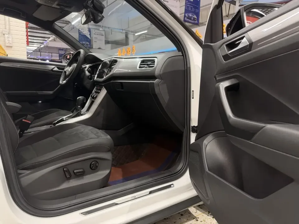 Volkswagen T-Roc TANG 2022 280TSI DSG 2WD R-Line Pro PLUS 2022 — thumbnail 5