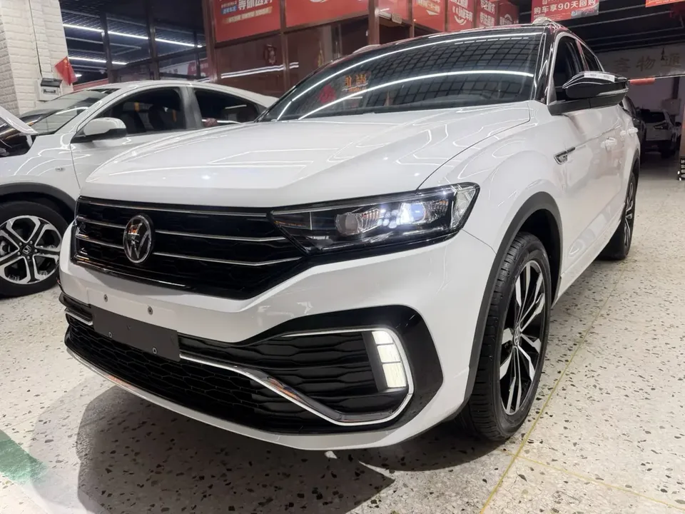 Volkswagen T-Roc TANG 2022 280TSI DSG 2WD R-Line Pro PLUS 2022 — photo 1, buy with delivery to Moscow