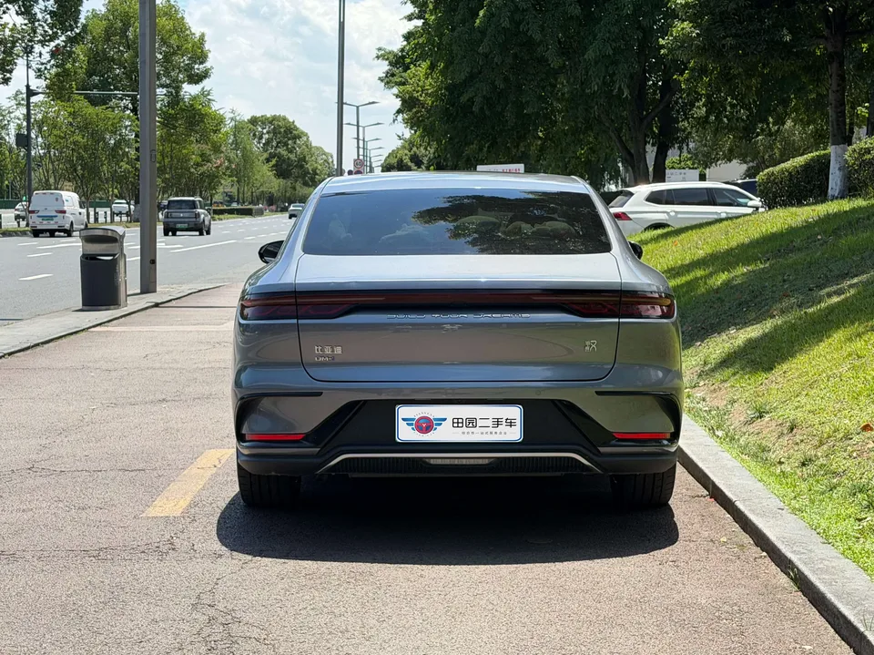 BYD Han DM Chinese DM 2022 DM-i 121KM Premium 2022 — thumbnail 2