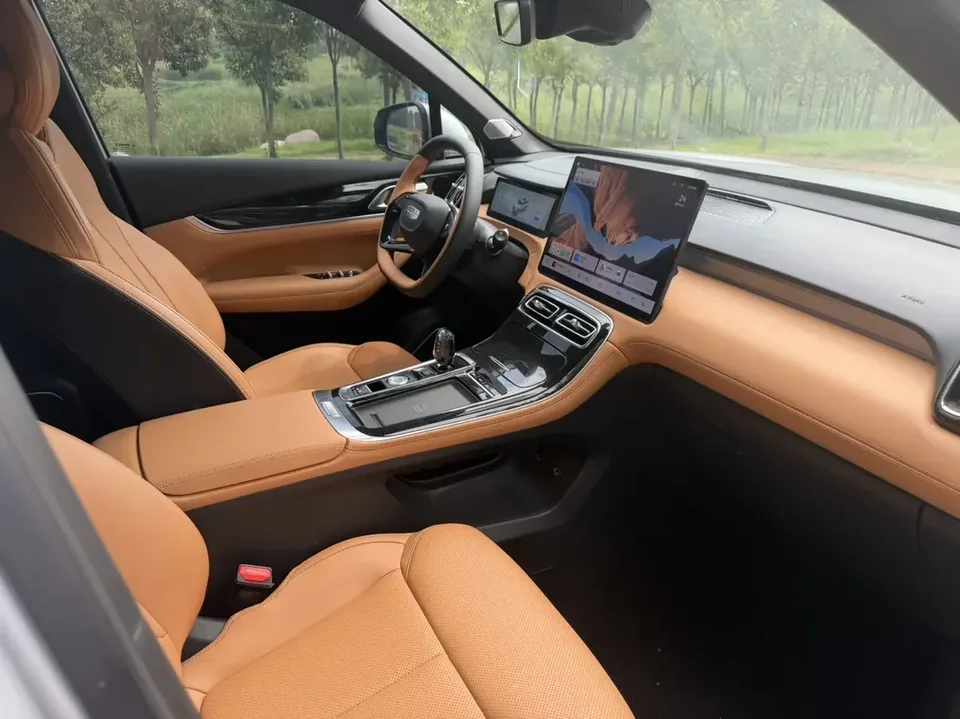 Geely Atlas L Boyue L 2025 The fourth generation 1.5TD DCT sets sail 2026 — thumbnail 5