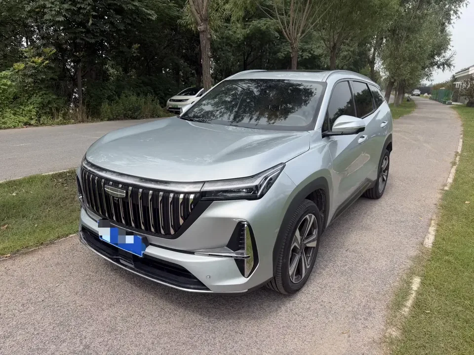 Geely Atlas L Boyue L 2025 The fourth generation 1.5TD DCT sets sail 2026 — photo 1, buy with delivery to Moscow