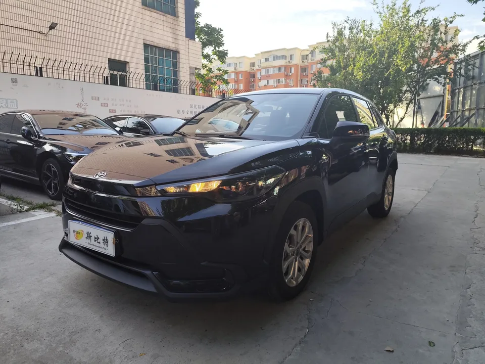 Toyota Frontlander Fenglanda 2026 2.0L CVT Comfort Edition 2026 — фото 1, купить с доставкой в Москву