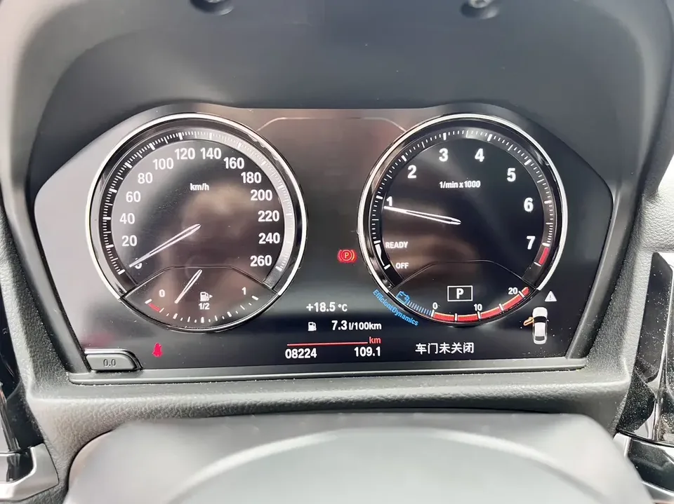 BMW 1 Series BMW 1 Series 2021 120i M Sport Night Edition 2022 — thumbnail 4