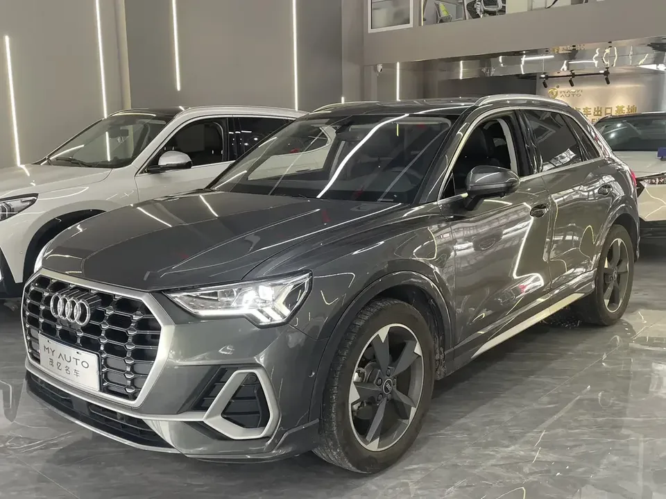 Audi Q3 Audi Q3 2022 35 TFSI Stylish Dynamic 2022 — photo 1, buy with delivery to Moscow