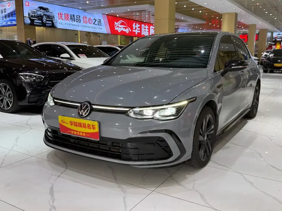 Volkswagen Golf golf 2023 280TSI DSG R-Line Lite 2022 — photo 1, buy with delivery to Moscow