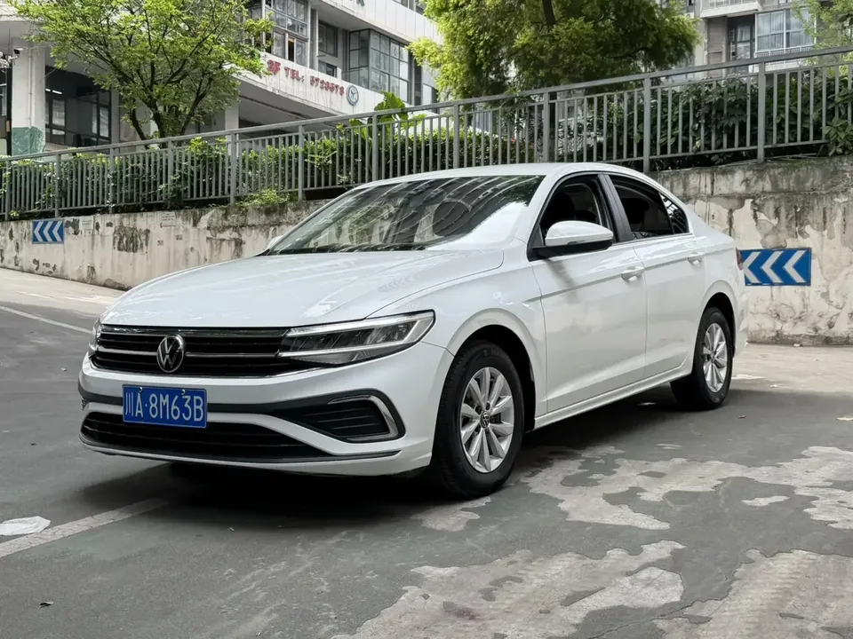 Volkswagen Bora Bora 2023 200TSI DSG Free Travel Edition 2024 — photo 1, buy with delivery to Moscow
