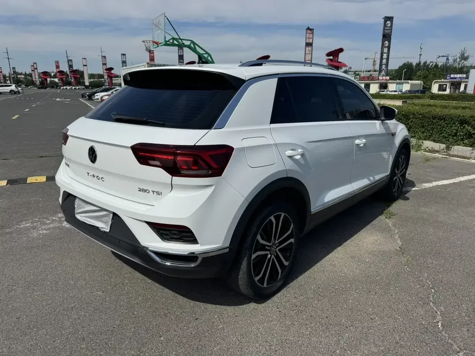 Volkswagen T-Roc TANG 2022 280TSI DSG 2WD Comfort PLUS 2023 — thumbnail 2